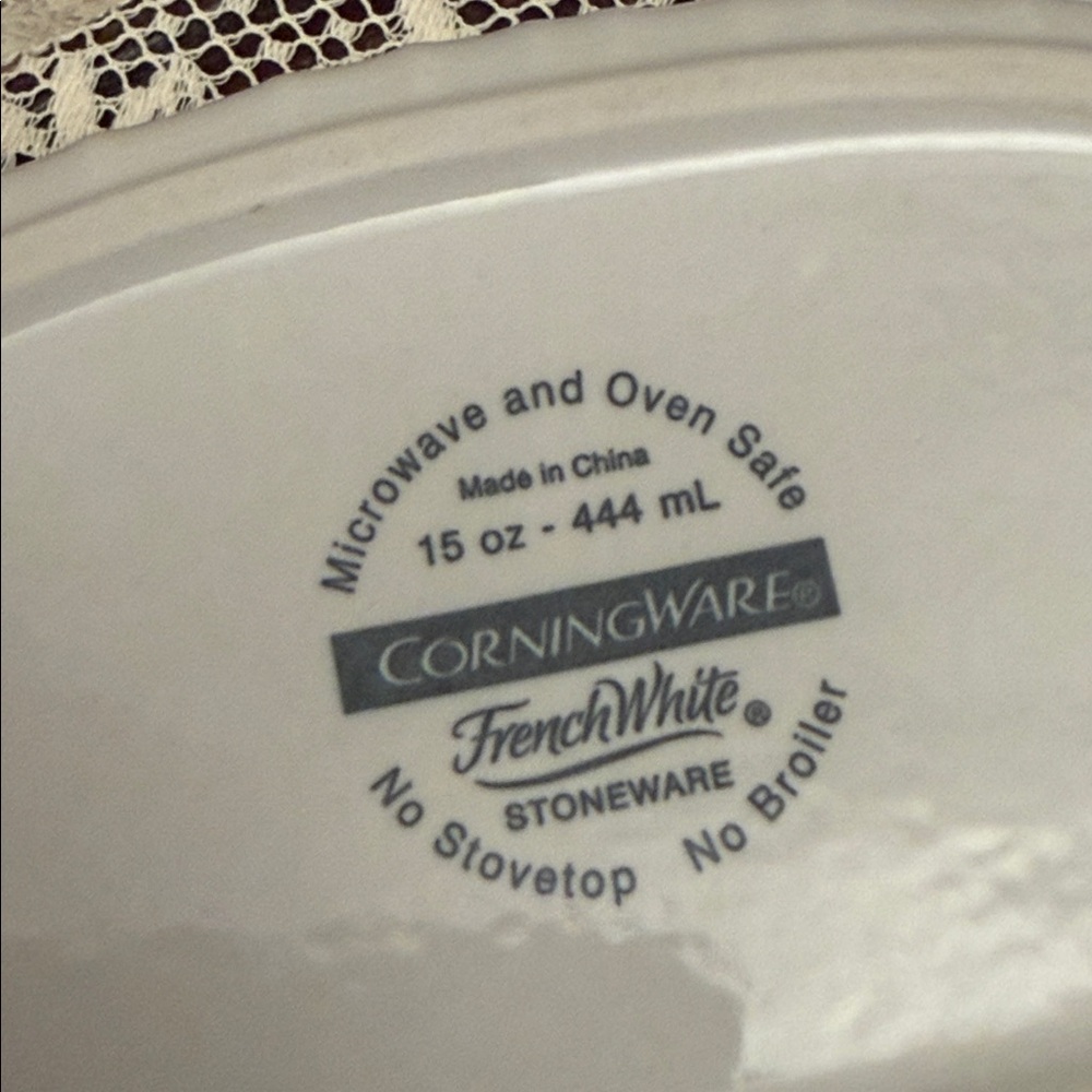 Corning Corelle - Oval Individual Covered Casserole & Round Bakeware Dish - Picture 8 of 8